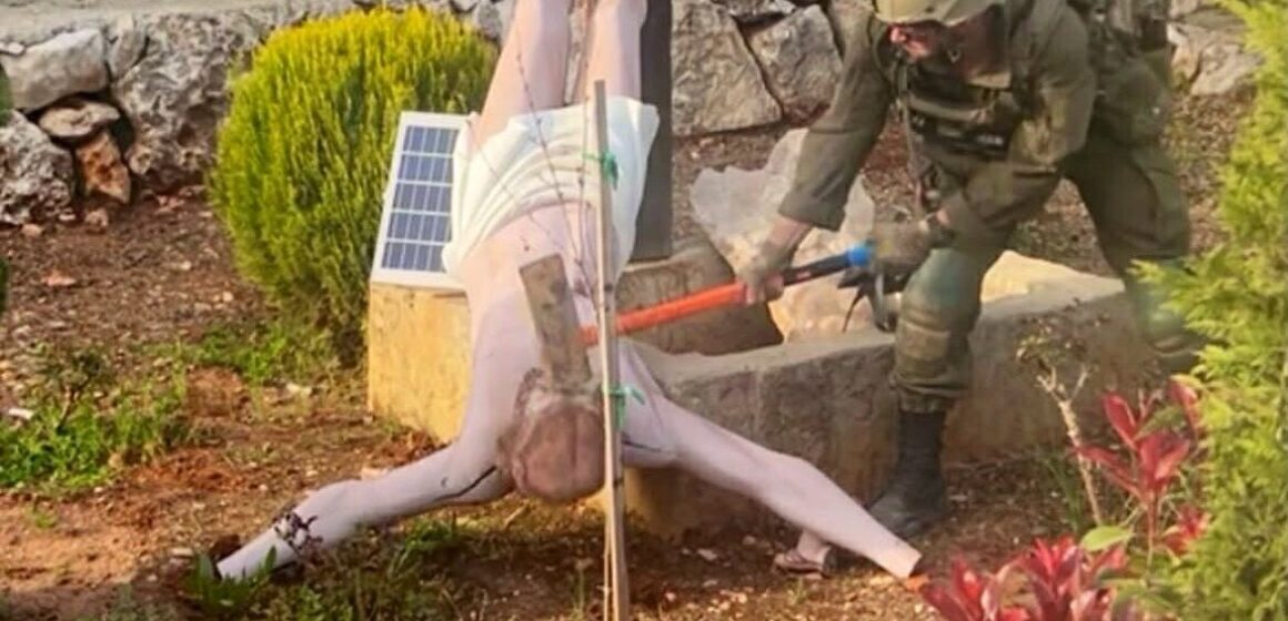 debel_iisus_200426 Израильские военные пообещали восстановить статую Христа, оскверненную солдатом на юге Ливана