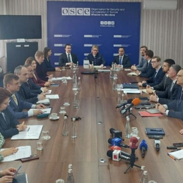 ignatiev_chiveri_tiraspol_160426 Кишинэу и Тирасполь возобновили диалог: Валериу Киверь и Виталий Игнатьев встретились во второй раз