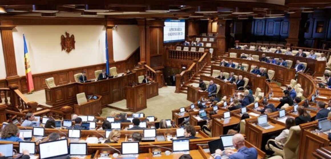 Меньше времени на трибуне: PAS меняет правила игры в Парламенте