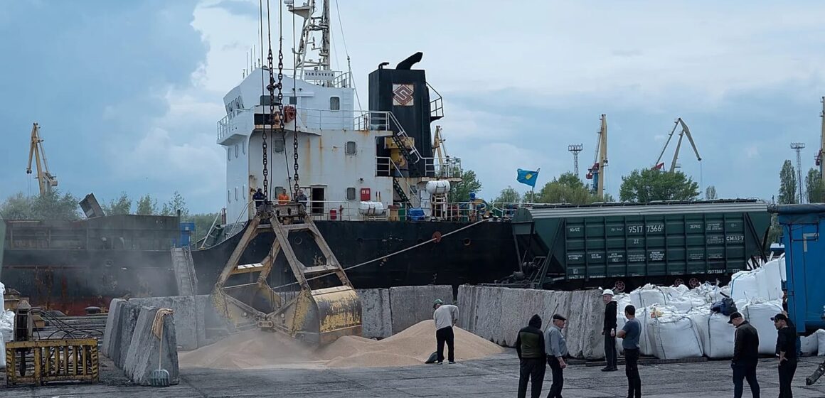 Дипломатический успех Украины: Российское судно покинуло порт Хайфы без разгрузки