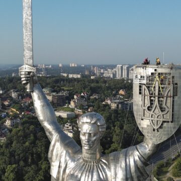 04 Россия призывает иностранных граждан и дипломатов покинуть Киев, анонсируя новые удары