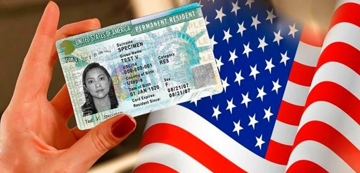 Смена миграционной политики США: соискатели грин-карт обязаны подавать заявления вне территории страны