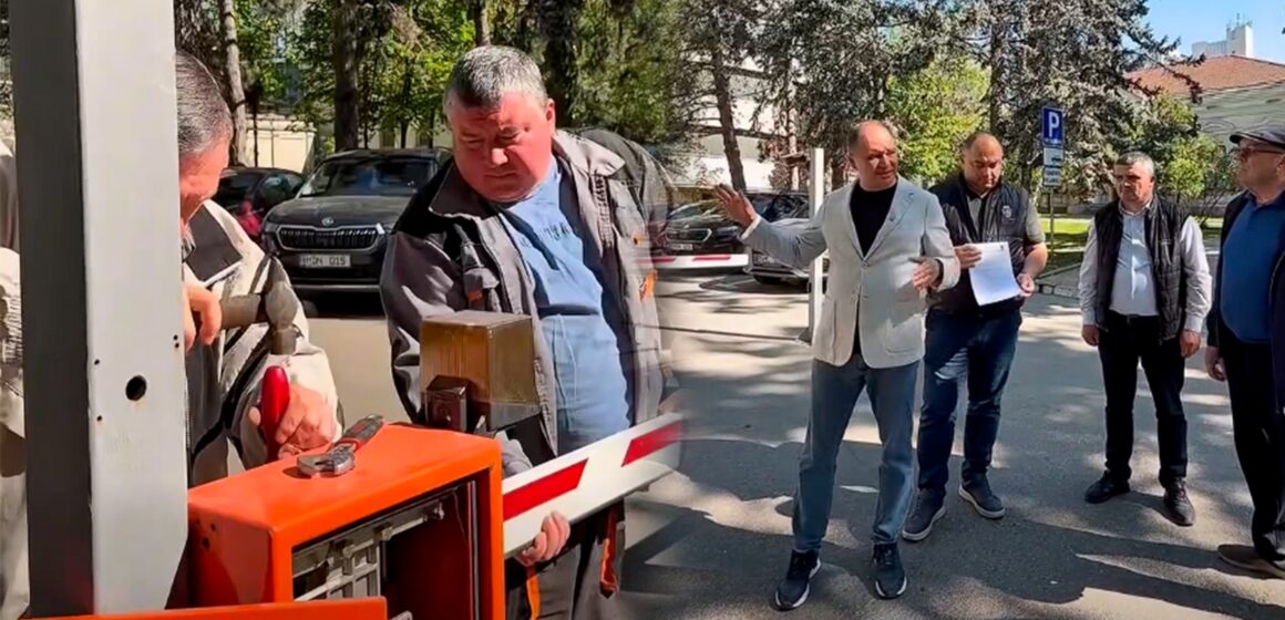 Противостояние MAN и PAS: вопрос парковок в Кишинэу перешел в плоскость ограничений для депутатов