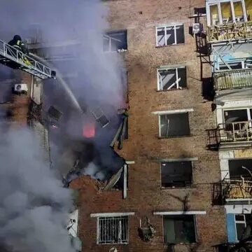 В результате очередных российских обстрелов в Днепре погибли два человека