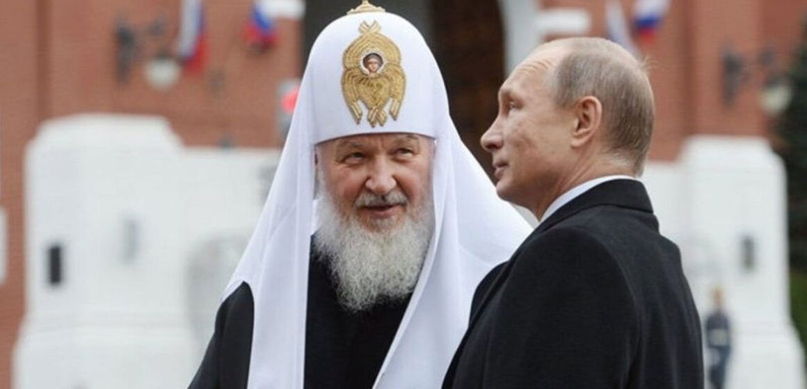 ЕС планирует включить патриарха Кирилла и руководство РПЦ в новый пакет санкций