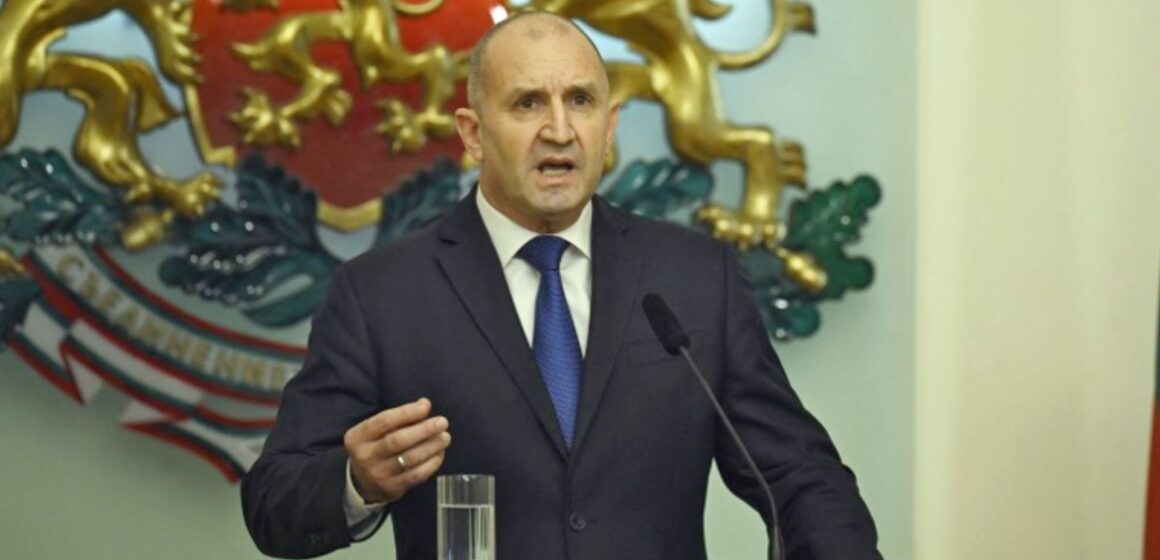 Парламент Болгарии утвердил новое правительство: Румен Радев официально стал премьер-министром