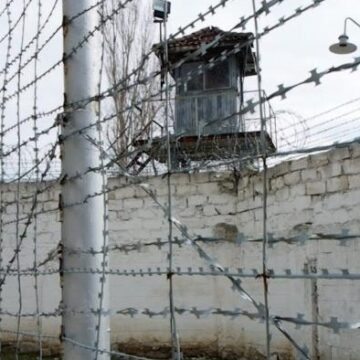 Около 200 заключенных в Леова объявили голодовку: администрация отрицает слухи о погромах и членовредительстве
