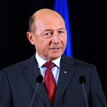 26 Спустя девять лет: Траян Бэсеску поблагодарил Майю Санду за возвращение гражданства Молдовы