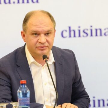 Референдум в Кишинэу: Ион Чебан против передачи школ под управление министерства