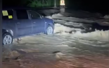 Наводнения и град в Молдове: села ушли под воду после сильных ливней