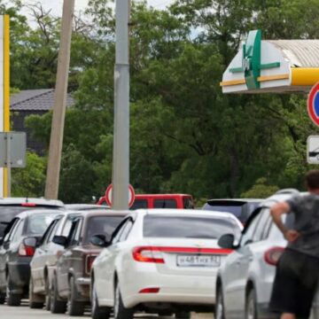 124 В России вводят ограничения на продажу топлива на фоне ударов по НПЗ