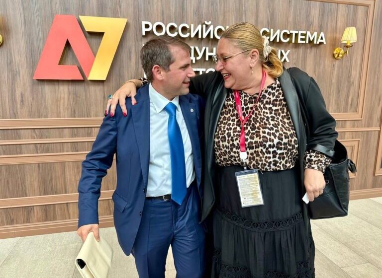 Илан Шор в объятиях Дианы Шошоакэ в Санкт-Петербурге: «С будущим президентом свободной Румынии»