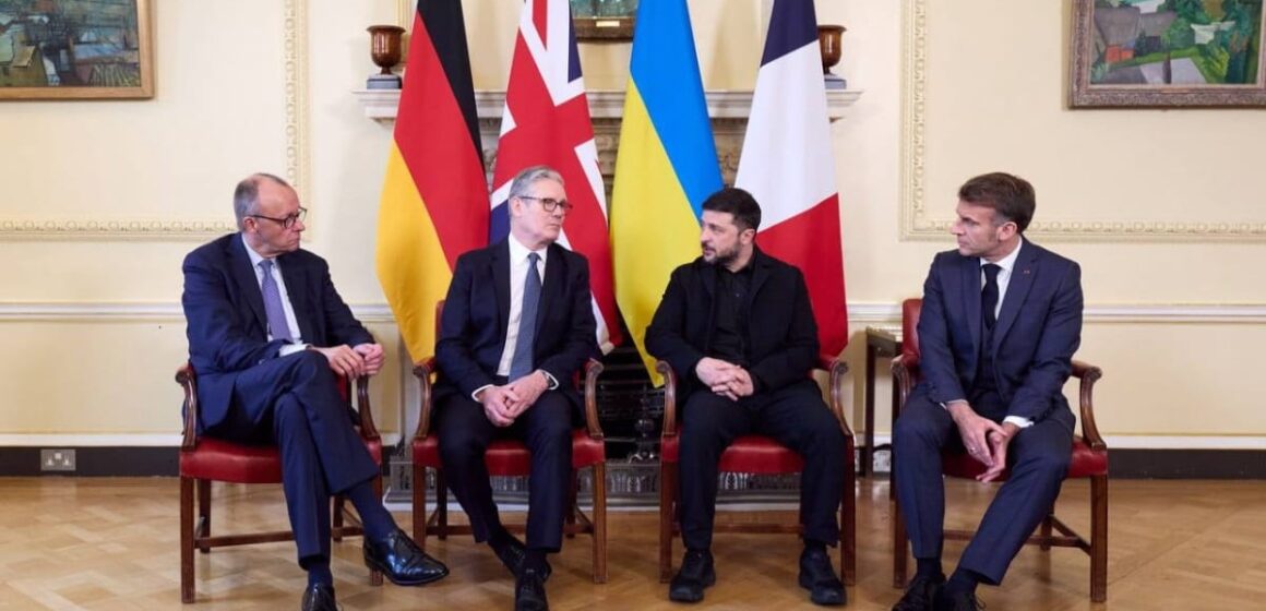 Послы Великобритании, Франции и Германии в Москве призывают к прямым переговорам между Россией и Украиной