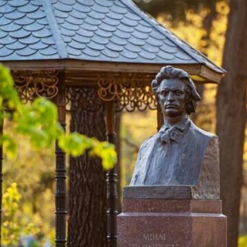 137 лет со дня смерти Михая Еминеску — великого журналиста, мыслителя, писателя и поэта