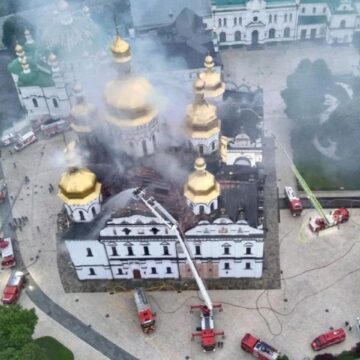 Владимир Зеленский: российские дроны намеренно атаковали район Киево-Печерской лавры