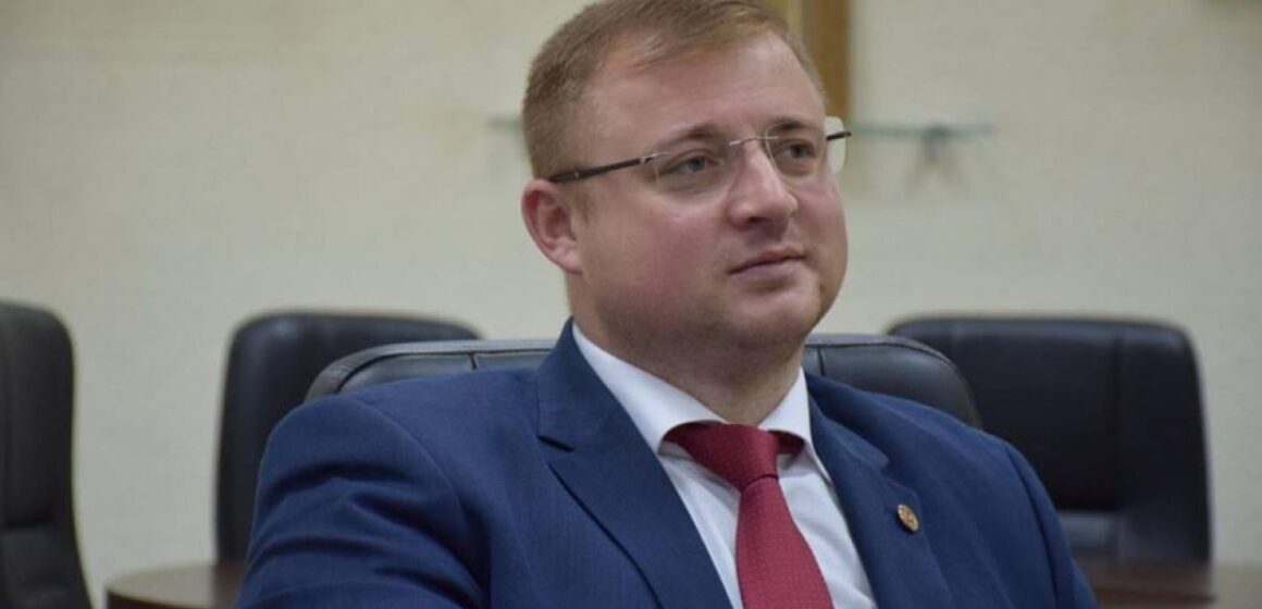 Кавкалюк признан виновным в клевете на главу полиции Чернэуцяну и его коллегу