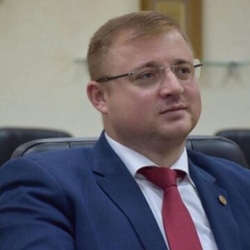 Кавкалюк признан виновным в клевете на главу полиции Чернэуцяну и его коллегу
