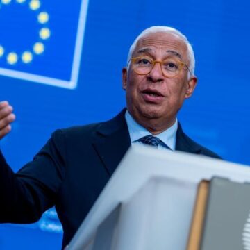 ЕС устанавливает непубличные контакты с Кремлем