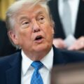 Трамп анонсирует переговоры с Ираном в Дохе во вторник, Тегеран заявляет, что таких встреч не планируется