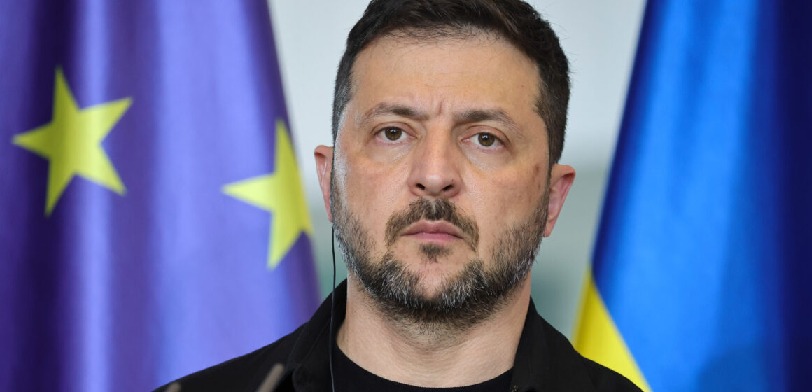 Зеленский призвал ускорить вступление Украины в ЕС после открытия переговорного процесса