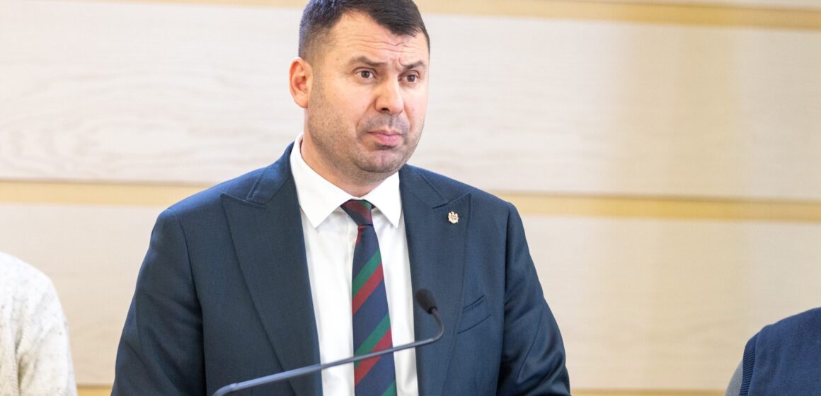 IMG_4375 Костюк призвал граждан выйти на протест против повышения НДС