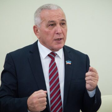 Константинов остается в розыске Интерпола, несмотря на решение суда