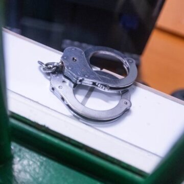 Гражданин Молдовы и украинец задержаны в Румынии за мошенничество на 107 тысяч леев