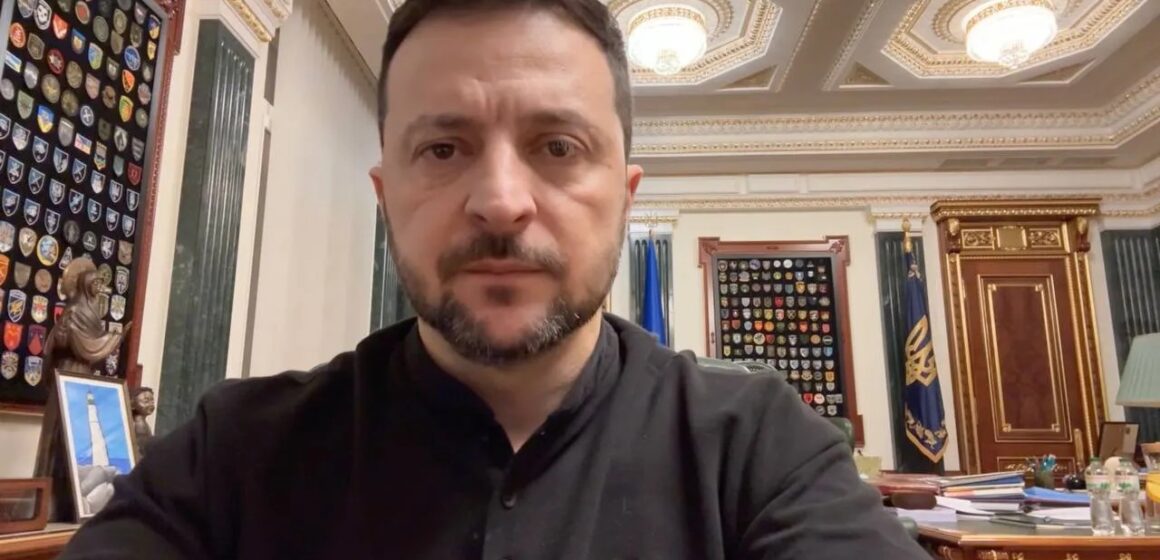 Зеленский объявил о новом ударе по нефтеперерабатывающему заводу в Уфе, расположенному в 1300 км от линии фронта