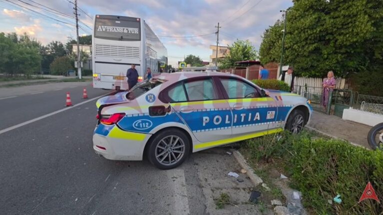 579 Автобус из Республики Молдова попал в ДТП в Констанце: ранены двое полицейских и пешеход
