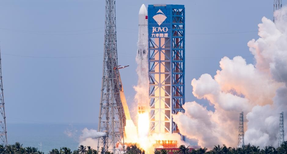 682 Китай впервые успешно испытал многоразовую ракету-носитель «Чанчжэн-10Б»