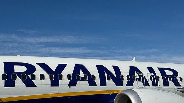 685 Пассажира затянуло в разбившийся иллюминатор самолета Ryanair