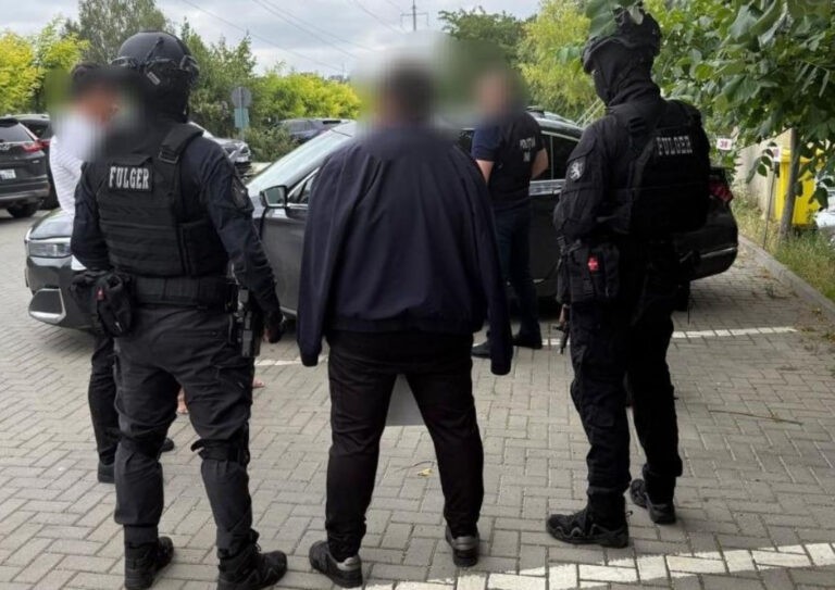 699 Советник MAN из Муниципального совета Кишинэу задержан по подозрению в мошенничестве.
