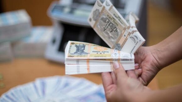 Зарплаты учителей под угрозой: правительство ищет гибкие решения для выплат