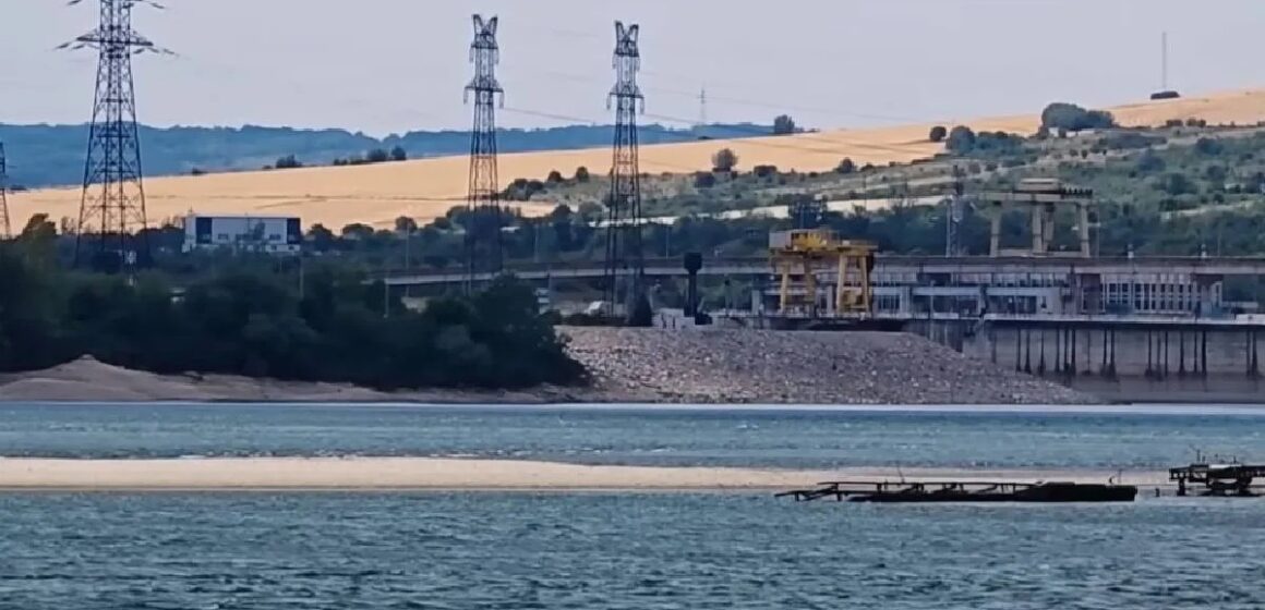 724 Румыния: низкий уровень воды в Дунае парализовал судоходство и угрожает урожаю