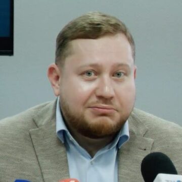 Глава «Energocom» с зарплатой в 100 тысяч леев в месяц: «Не смотрите на чужие доходы, а смотрите на свои»
